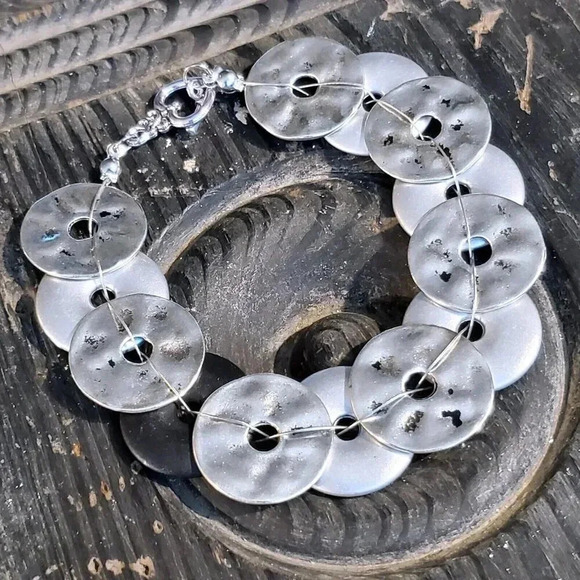 Mid Century Modern Style Handcrafted Silver Black Satin Disc Beads Bracelet - Picture 5 of 8